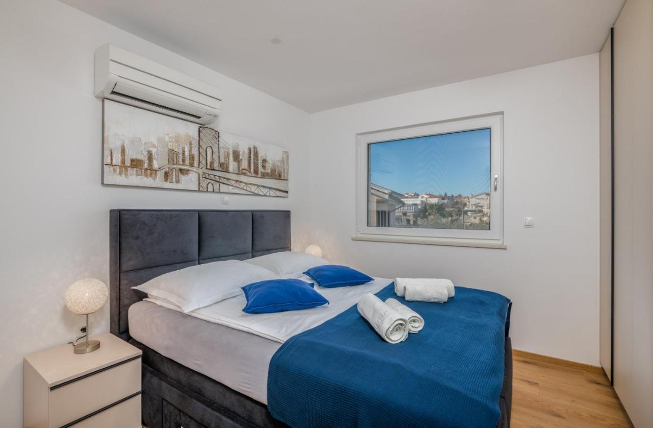 Apartments Elle Luxury Vantacici Malinska Esterno foto