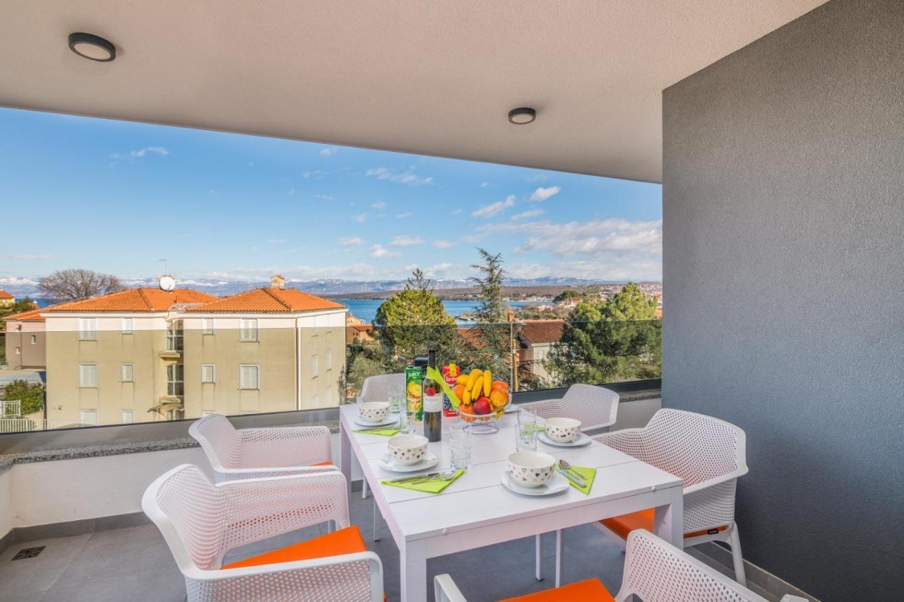 Apartments Elle Luxury Vantacici Malinska Esterno foto