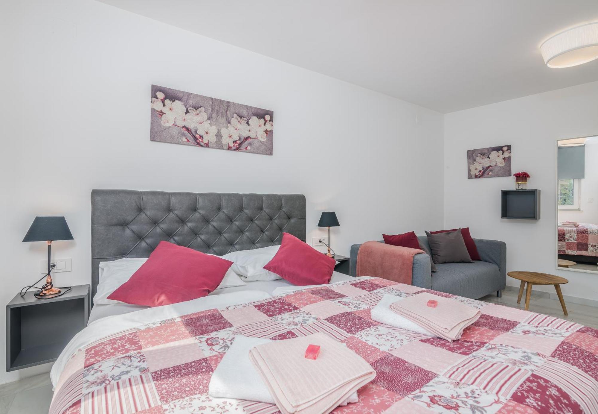 Apartments Elle Luxury Vantacici Malinska Esterno foto